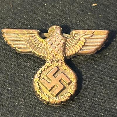 RARE WW2 GERMAN NAZI CAP EAGLE BADGE
