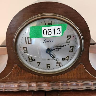 Sessions Mantel clock w keys Tested