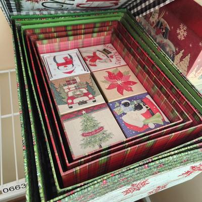 8 box Lot of Lindy Bowman Holiday Christmas Gift Boxes many nesting ones 663