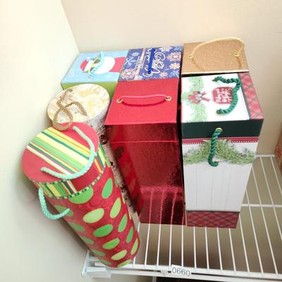 Lot of 7 Wine Bottle Gift boxes Lindy Bowman Pooch Holiday Christmas Gift Boxes
