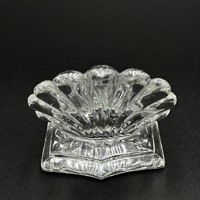 Set of 12 Signed Baccarat Bambous Crystal Shell Name Place Card Holders