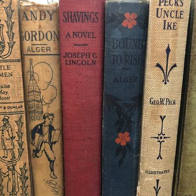 LOT 3U: Antique & Vintage Book Collection - 1915 Little Women, 1899 Peck's Uncle Ike, 1899 Robinson Crusoe, 1906 The Motor Boys Over...