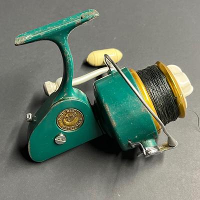 LOT 81B: Vintage Penn Fishing Reel -Spinfisher 710