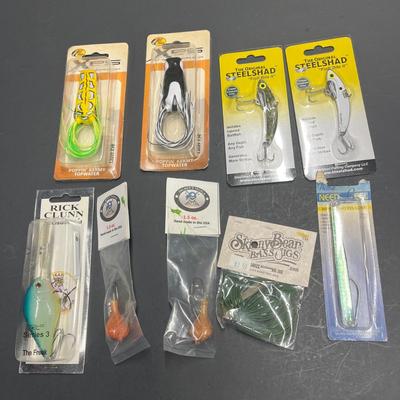 LOT 128B: Assorted New in Package Fishing Lures