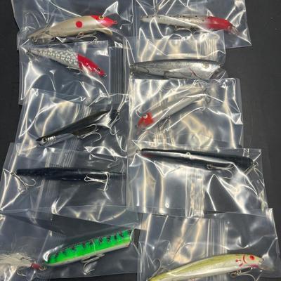 LOT 173B: Fishing Lures - Poppers, Plugs