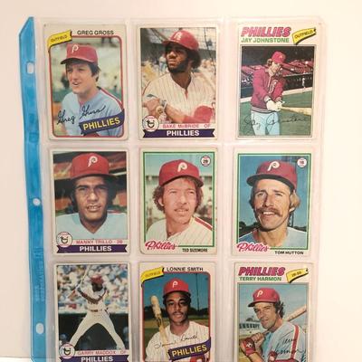 LOT 205U: Vintage Philadelphia Phillies' Baseball Cards & Baseballs