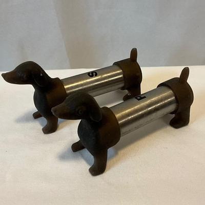 Vintage Salt/Pepper shakers, dachshunds, 1950s