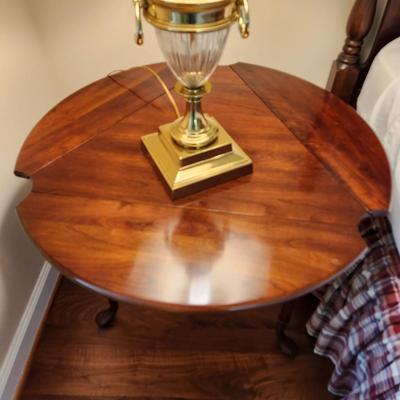 3 sided Triangular Drop Leaf Side Table End Table