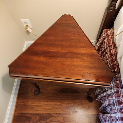 3 sided Triangular Drop Leaf Side Table End Table