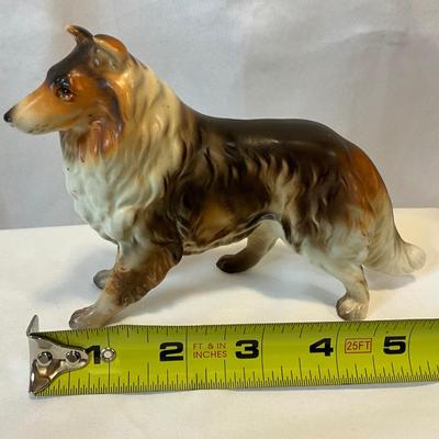 Vintage 1950s porcelain Collie figurine