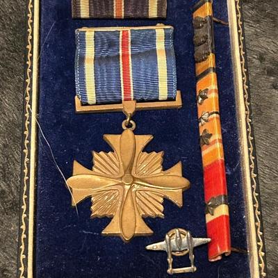 U.S. WWII DISTINGUISHED FLYING CROSS – CASED - All seen in photos.