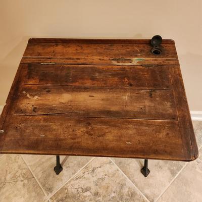 Antique Student School Desk w Inkwell 26x20x31