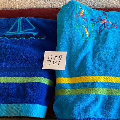 2 Large Towels