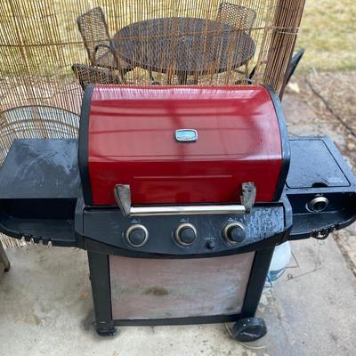 NICE UNIFLAME BBQ GRILL W/TANK