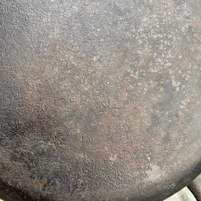 CAST IRON COOKWARE