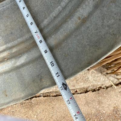 LARGE GALVANIZED WASH TUB AND WIRE MILK CRATE