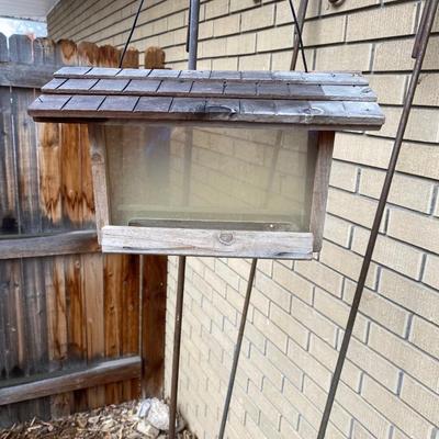 SHEPHERD HOOKS AND BIRD FEEDER