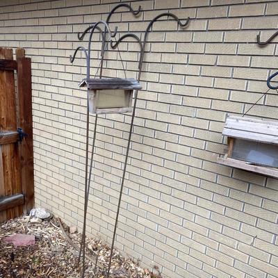 SHEPHERD HOOKS AND BIRD FEEDER
