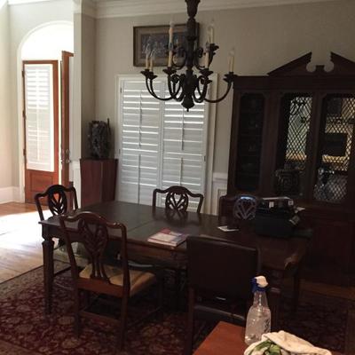 Pine Dining Room Table set with 8 chairs