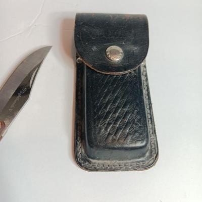 Maxum Nighthawk folding lock blade pocketknife with Maxum full grain leather case