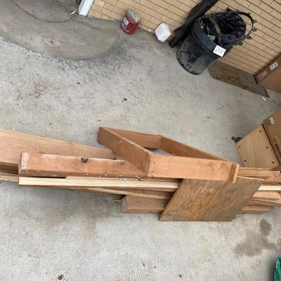 NICE PILE OF LUMBER AND SCRAP LUMBER