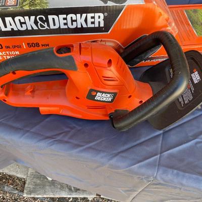 DUAL ACTION HEDGE TRIMMER AND INDOOR INSECT KILLER