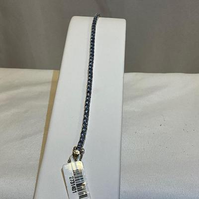 Beautiful lavender stone bracelet, 7.5in