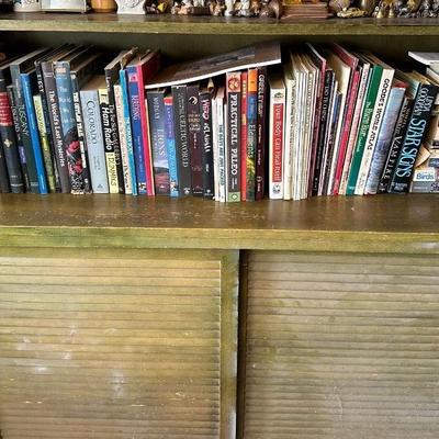 LARGE VARIETY OF BOOKS (4)