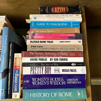 LARGE VARIETY OF BOOKS (7)