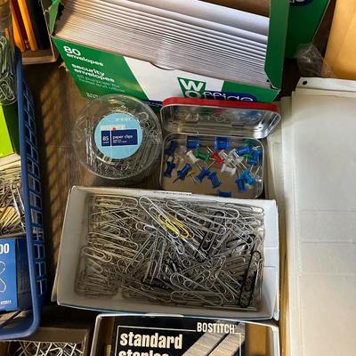ASSORTMENT OF OFFICE/SCHOOL SUPPLIES