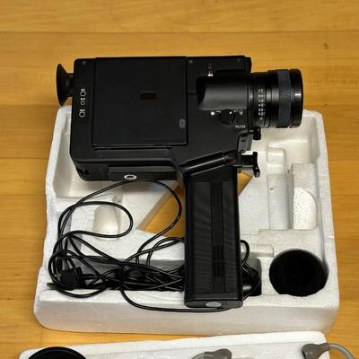 SANKYO SOUND XL-320 SUPERTRONIC MOVIE CAMERA