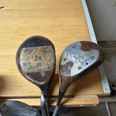 GOLF CLUBS FOR THE YOUNG GOLFER