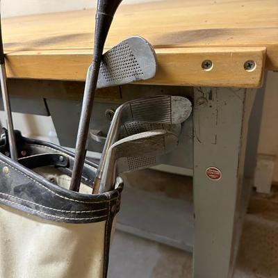 GOLF CLUBS FOR THE YOUNG GOLFER