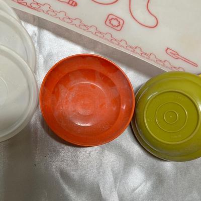WOW!!! Vintage Tupperware Kids Set