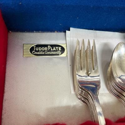 Tudor Plate Silver Plate flatware set with box