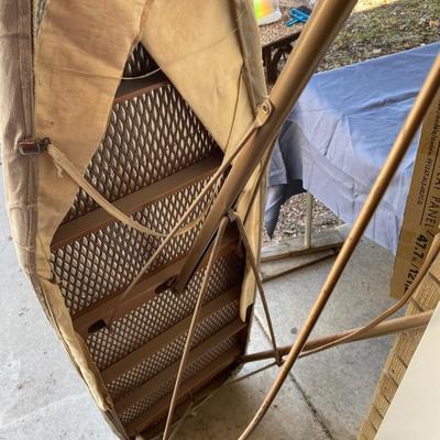 NEW GOOD EARTH 4â€™ FLAT PANEL LED LIGHT, IRONING BOARD AND DRYING RACK