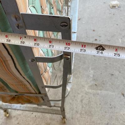 ROLL AWAY TWIN SIZED BED