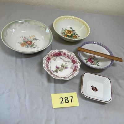 Lot of china bowls