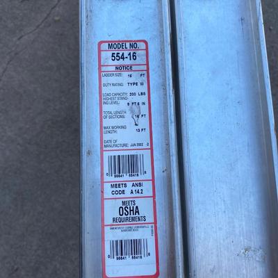 NICE LIGHT WEIGHT 16â€™ EXTENSION LADDER