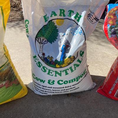FERTILIZER, POTTING MIX AND MORE