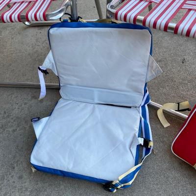 LAWN CHAIRS AND STADIUM SEATS