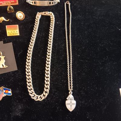 MOSTLY MEN'S JEWELRY, PINS, CAMILLUS POCKET KNIFE & KEY HOLDER