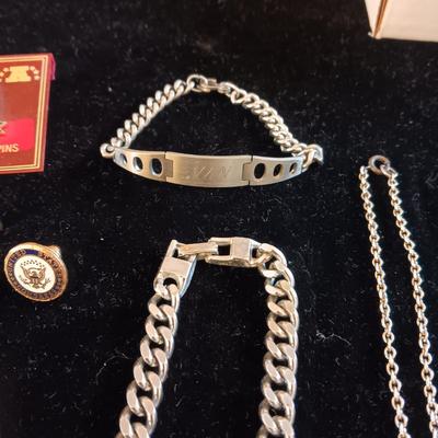 MOSTLY MEN'S JEWELRY, PINS, CAMILLUS POCKET KNIFE & KEY HOLDER