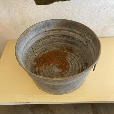 ARMY ISSUED NAP SACK AND GALVANIZED WASH TUB