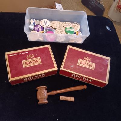2 CIGAR BOXES, MANY PINS AND A GAVEL FROM THE MASONIC LODGE