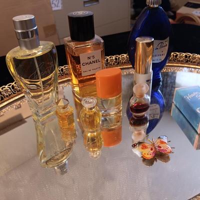 DRESSER MIRROR, VARIETY OF PERFUMES AND DRESS GLOVES