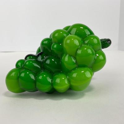 -57- ART GLASS | Green Grapes Figure