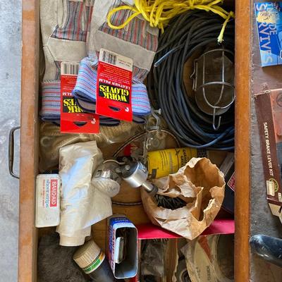 PRETTY NEAT STUFF IN THIS DRAWER