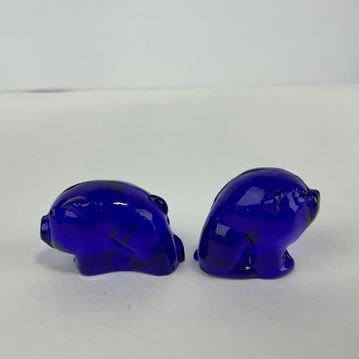 -84- IMPERIAL | Cobalt Blue Piglet Figures