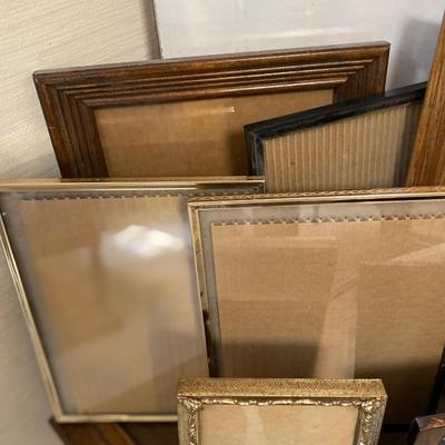 PICTURE FRAMES